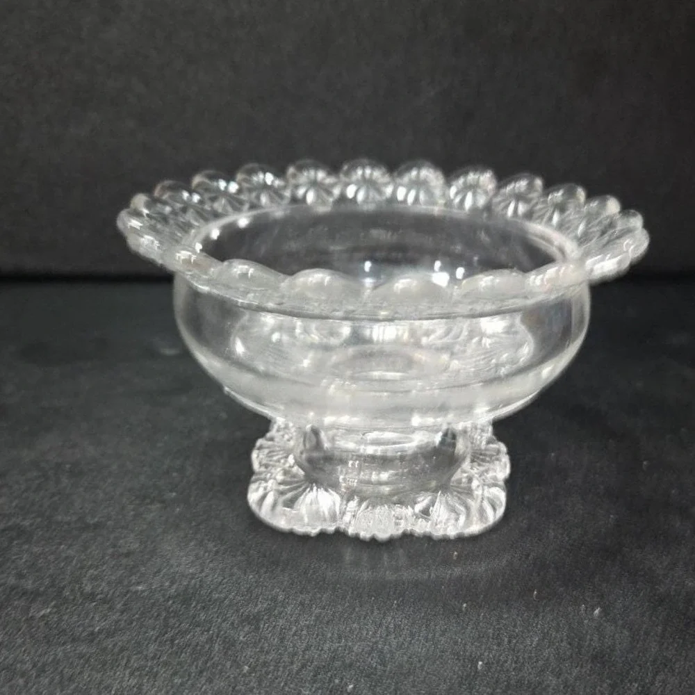 EAPG Glade & Star Cut Glass Berry Bowl, Vintage Dessert Dish Glassware Tableware